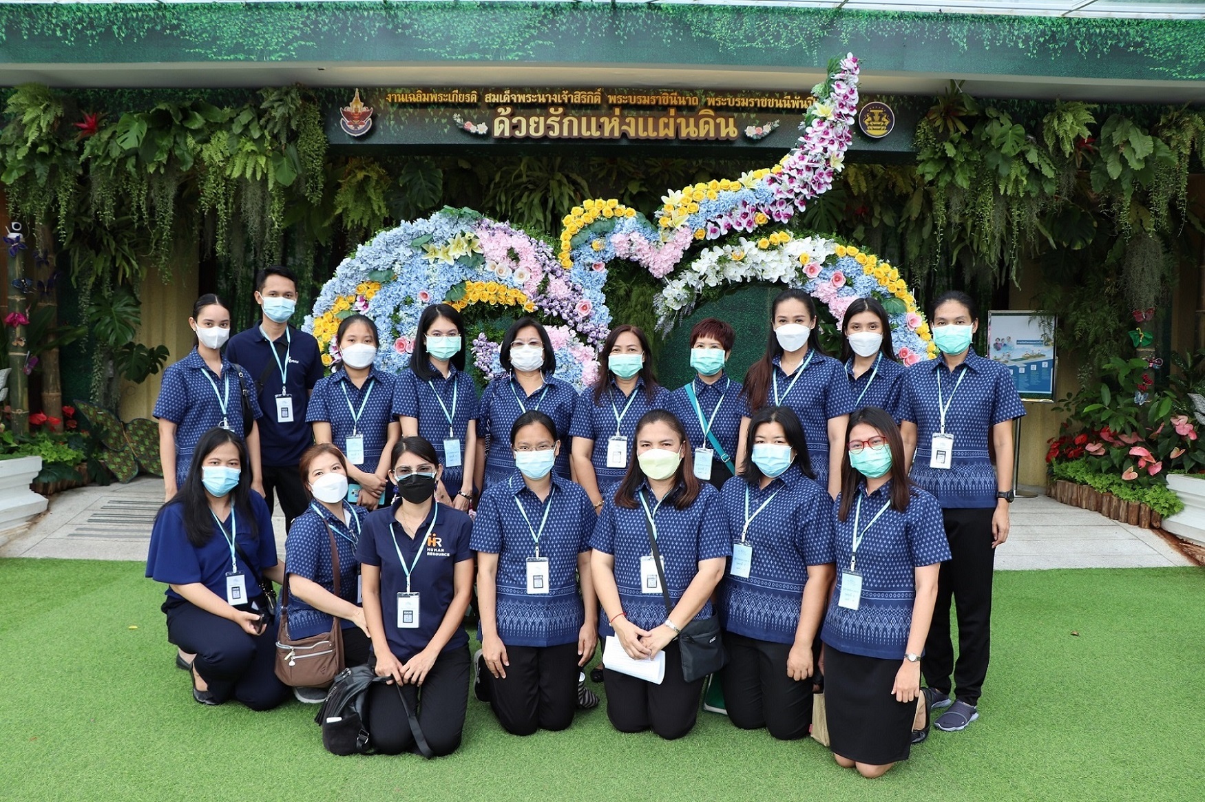 Delegation of OIE Staffs Visit an Exhibition in Honor of Her Majesty Queen Sirikit The Queen Mother on Auspicious Occasion of Her Majesty Queen Sirikit The Queen Mother’s 90th Birthday Anniversary, Au