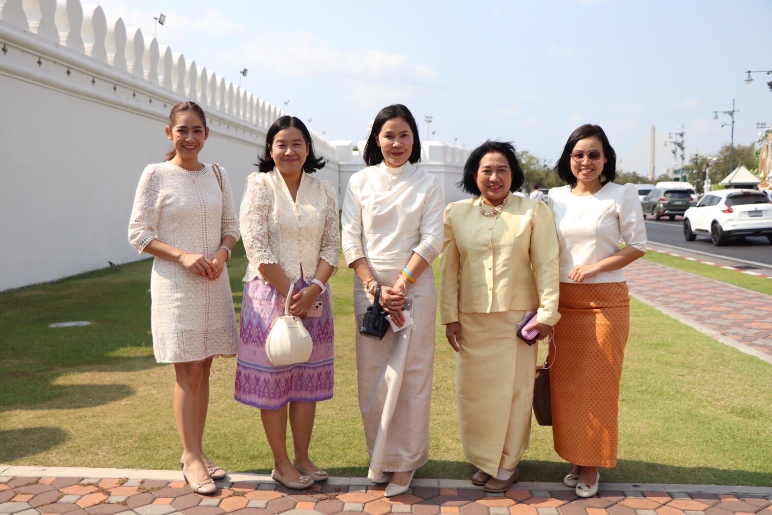 ผู้แทนกระทรวงอุตสาหกรรม เข้าร่วมพิธีเจริญพระพุทธมนต์ถวายพระพรชัยมงคล ณ พระอุโบสถวัดพระศรีรัตนศาสดาราม ในพระบรมมหาราชวัง
