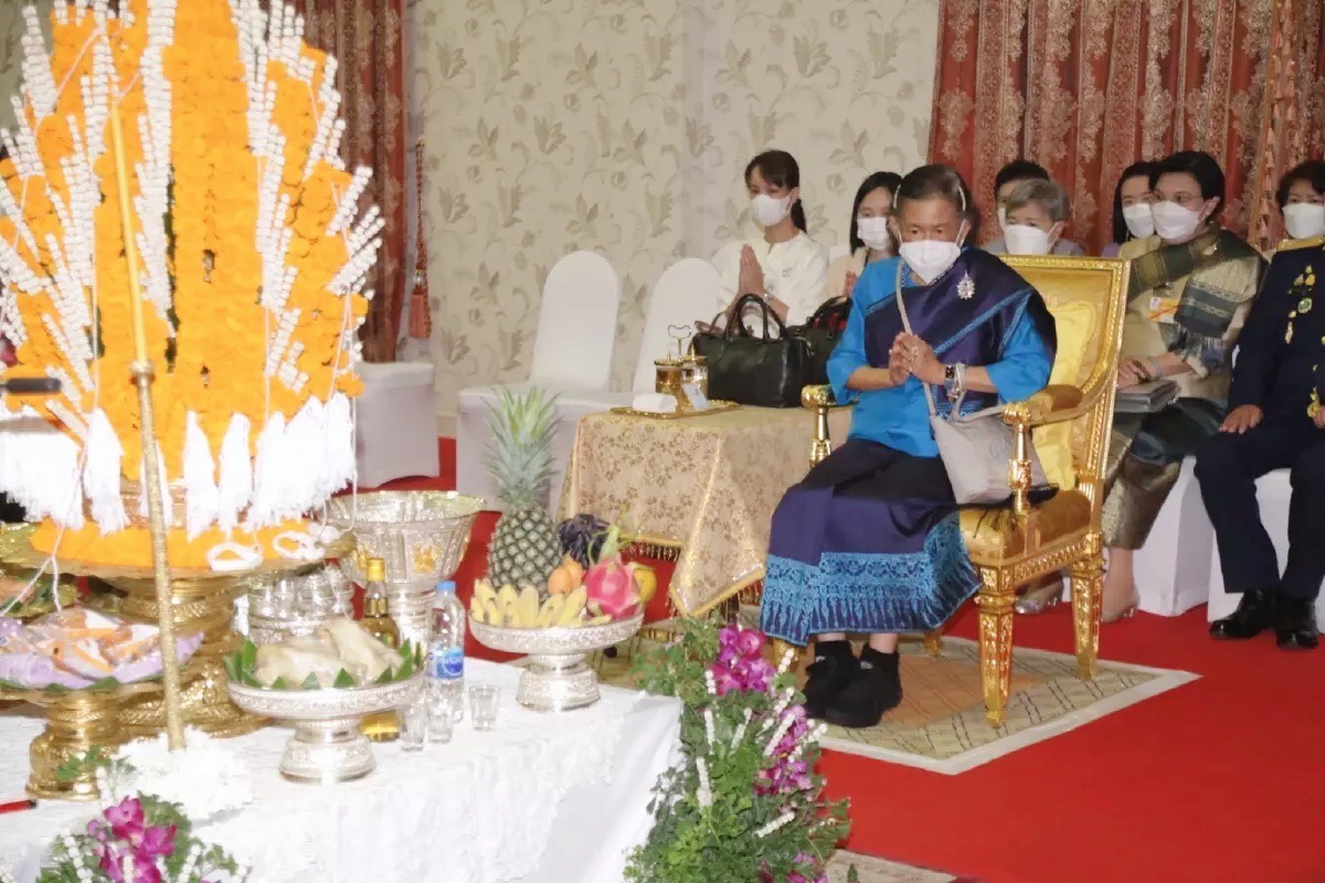 กรมสมเด็จพระเทพฯ เสด็จฯ ไปในงานบุญสงกรานต์ ณ สถานเอกอัครราชทูตสาธารณรัฐประชาธิปไตยประชาชนลาวประจำประเทศไทย 