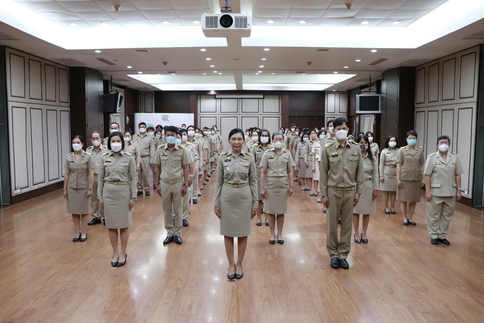 OIE Organizes Signing Ceremony for the Auspicious Occasion and an Oath of Allegiance to be Good Civil Servants and the Power of the Land for 2023