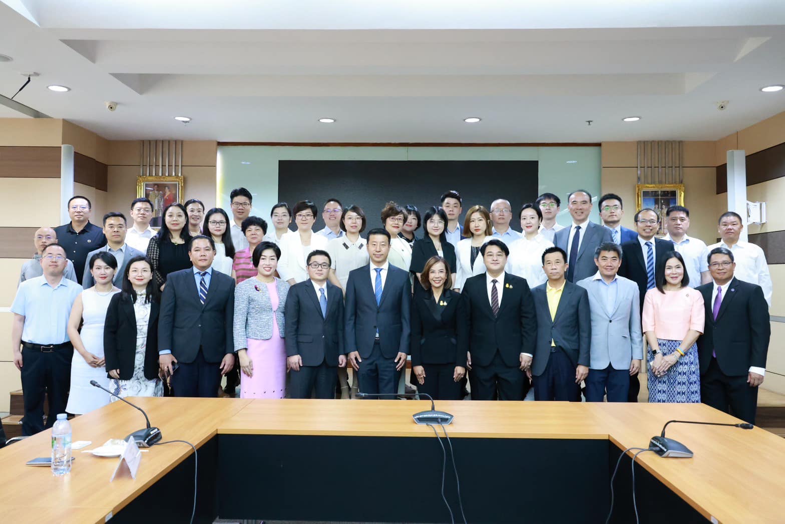 กระทรวงอุตสาหกรรมให้การต้อนรับสมาคมพันธมิตรกฎหมายไทย-จีน และคณะนักกฎหมายจากสาธารณรัฐประชาชนจีนเพื่อหารือในการเสริมสร้างความเชื่อมั่นการลงทุนด้านอุตสาหกรรมในประเทศไทย