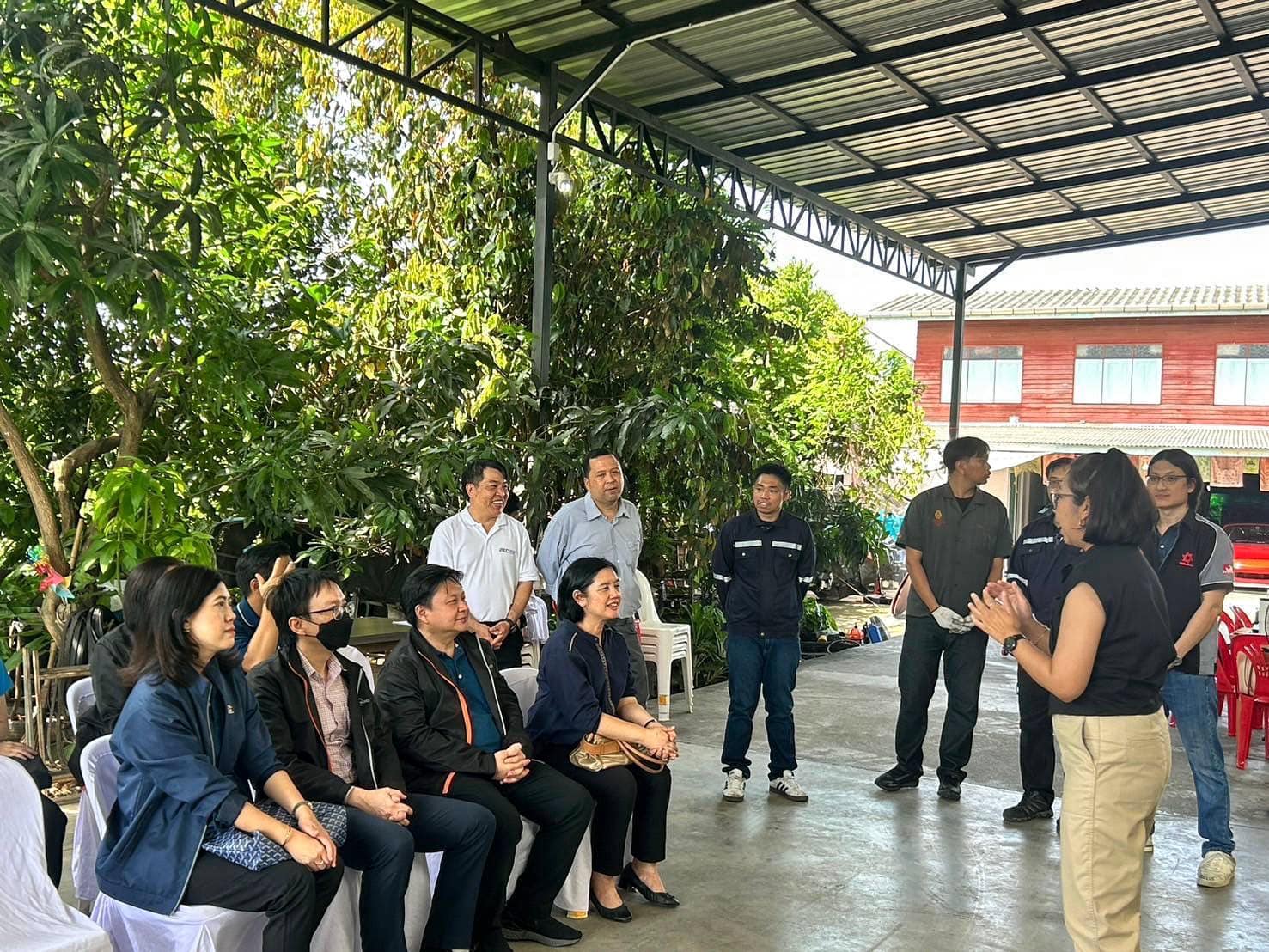 เยี่ยมชมการสาธิตการจัดการซากรถยนต์ ณ AOF Mody Garage จังหวัดนนทบุรี ภายใต้โครงการส่งเสริมอุตสาหกรรมจัดการซากยานยนต์และแบตเตอรี่ยานยนต์ไฟฟ้าอย่างยั่งยืน ประจำปีงบประมาณ พ.ศ. 2567 ตามนโยบายส่งเสริม Circ