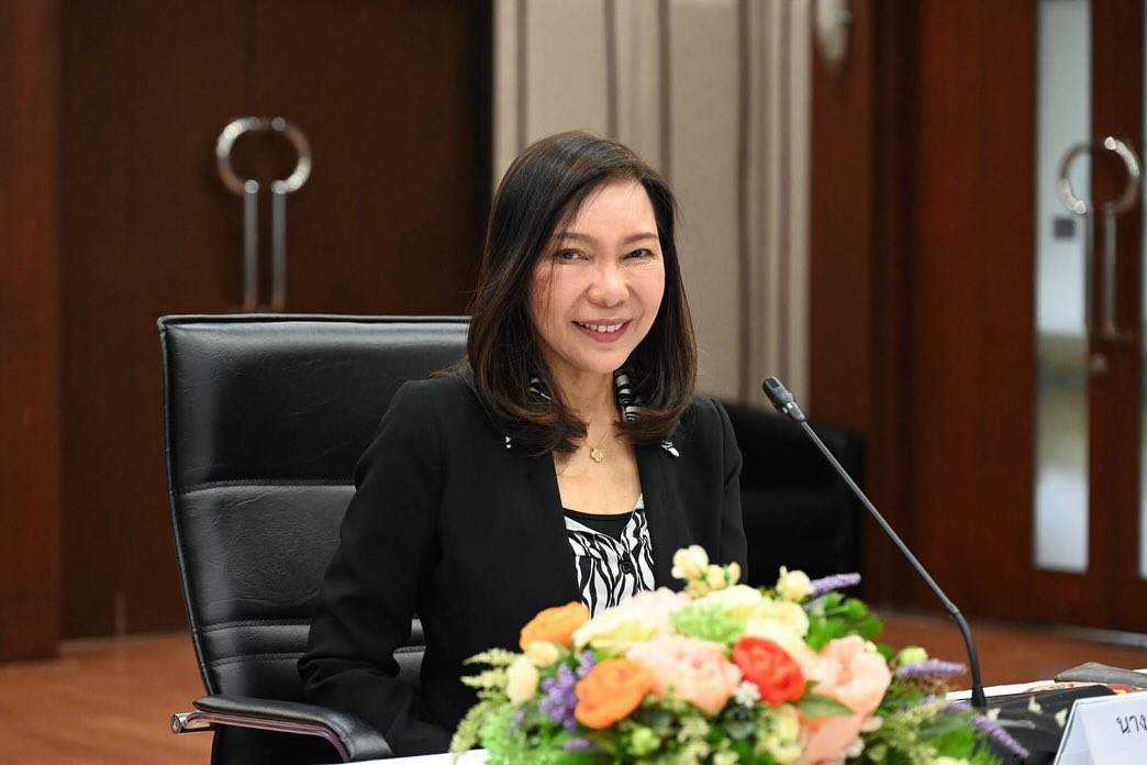 ประชุมหารือความคืบหน้าผลการดำเนินงานและทบทวนแผนปฏิบัติการด้านการพัฒนาอุตสาหกรรมอิเล็กทรอนิกส์อัจฉริยะ ระยะที่ 1 (พ.ศ. 2566-2570)