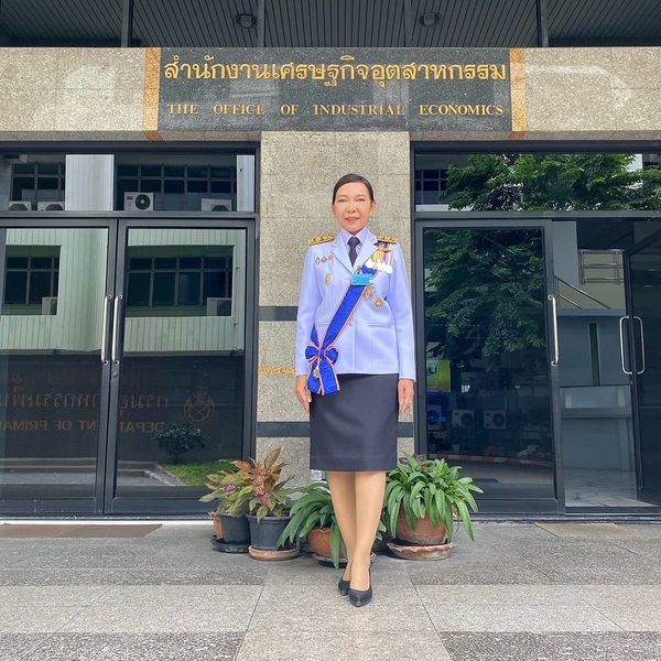 ผศอ. เข้าเฝ้าฯ รับเสด็จ พระบาทสมเด็จพระเจ้าอยู่หัวและสมเด็จพระนางเจ้าฯ พระบรมราชินี เสด็จพระราชดำเนินไปในการพระราชพิธี เฉลิมพระชนมพรรษาสมเด็จพระนางเจ้าสิริกิติ์ พระบรมราชินีนาถ พระบรมราชชนนีพันปีหลวง 