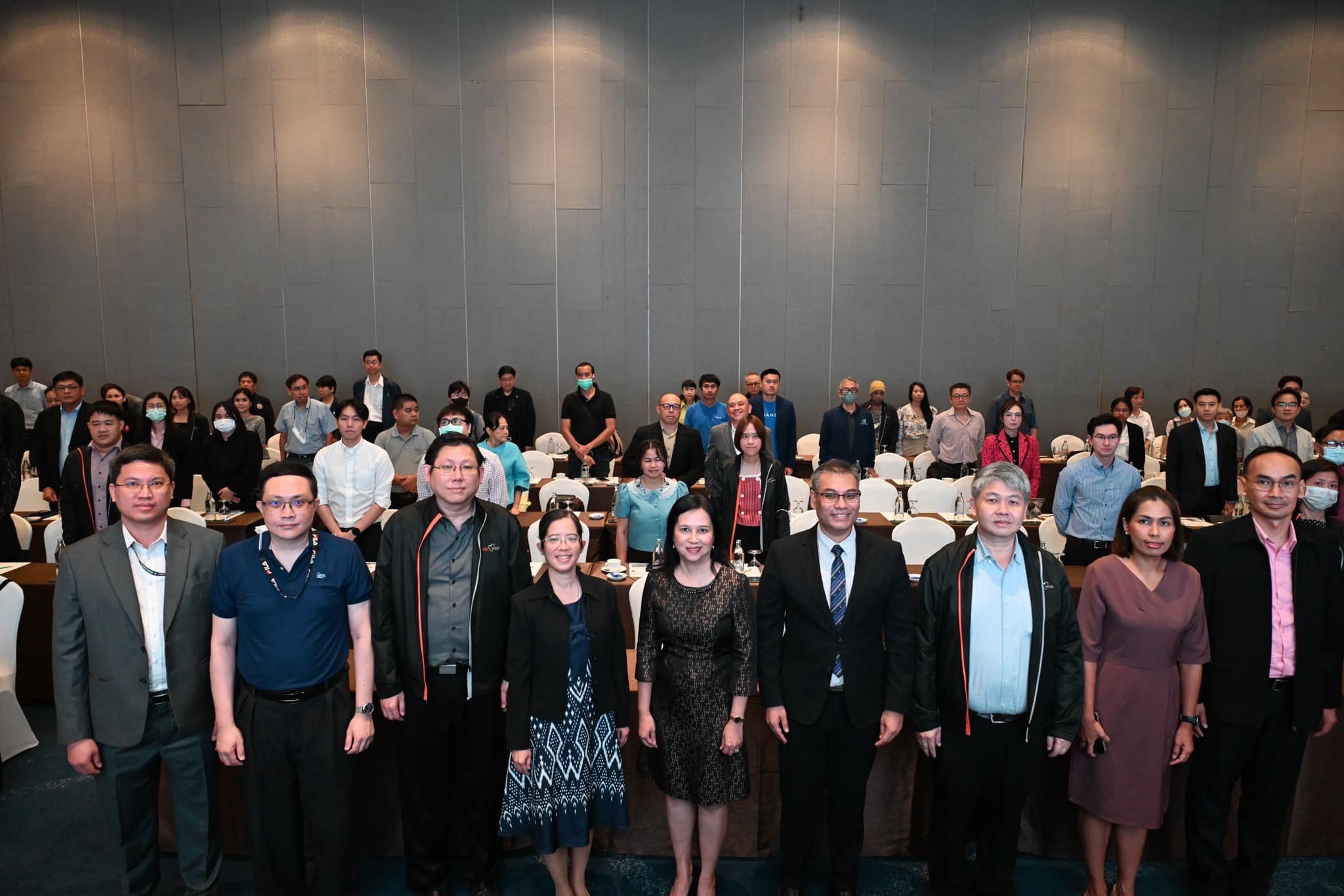 การสัมมนาเพื่อนำเสนอ (ร่าง) แนวทางการพัฒนาอุตสาหกรรมก่อสร้างที่มีนวัตกรรม (Innovative Construction) และรับฟังความคิดเห็นโครงการจัดทำแนวทางการพัฒนาอุตสาหกรรมเศรษฐกิจในเชิงลึกเพื่อเพิ่มขีดความสามารถในกา
