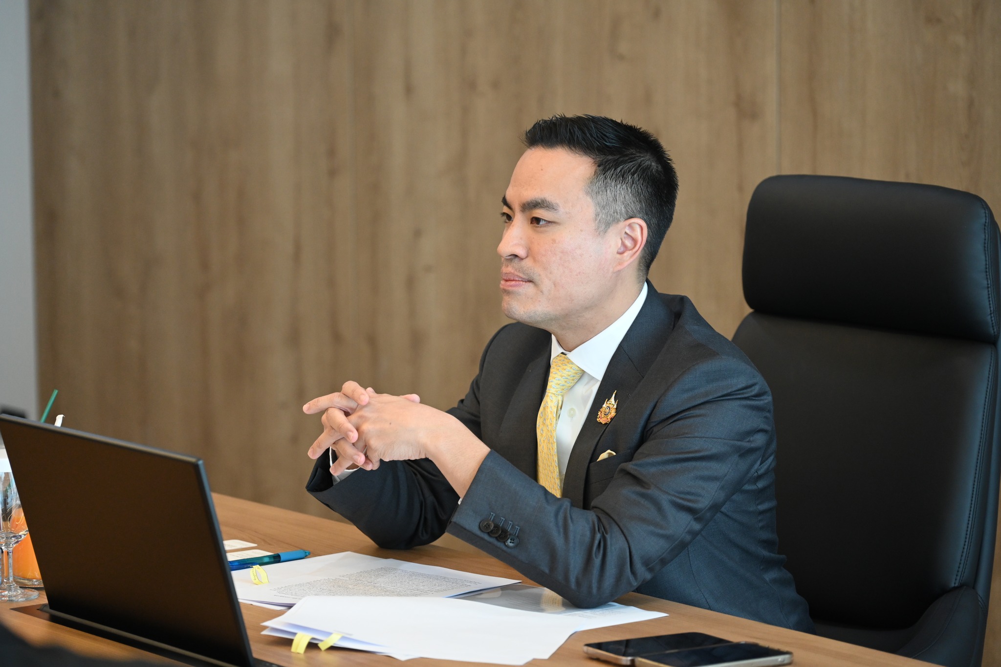 การประชุมหารือกับบริษัท ติ๊กต๊อก เทคโนโลยีส์ จำกัด ณ การนิคมอุตสาหกรรมแห่งประเทศไทย เพื่อแสดงความยินดีในโอกาสเข้ารับตำแหน่งรัฐมนตรี และแนะนำแพลตฟอร์ม TikTok และธุรกิจพาณิชย์อิเล็กทรอนิกส์ TikTok Shop 