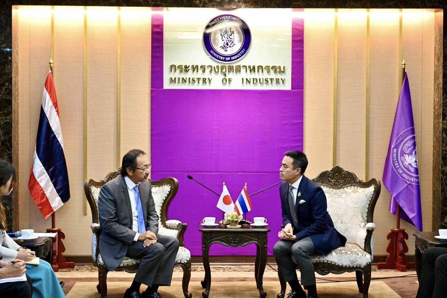 รัฐมนตรีว่าการกระทรวงอุตสาหกรรมให้การต้อนรับเอกอัครราชทูตญี่ปุ่นประจำประเทศไทย หารือความร่วมมือแนวทางพัฒนาสู่อุตสาหกรรมยุคใหม่ ไทย-ญี่ปุ่น