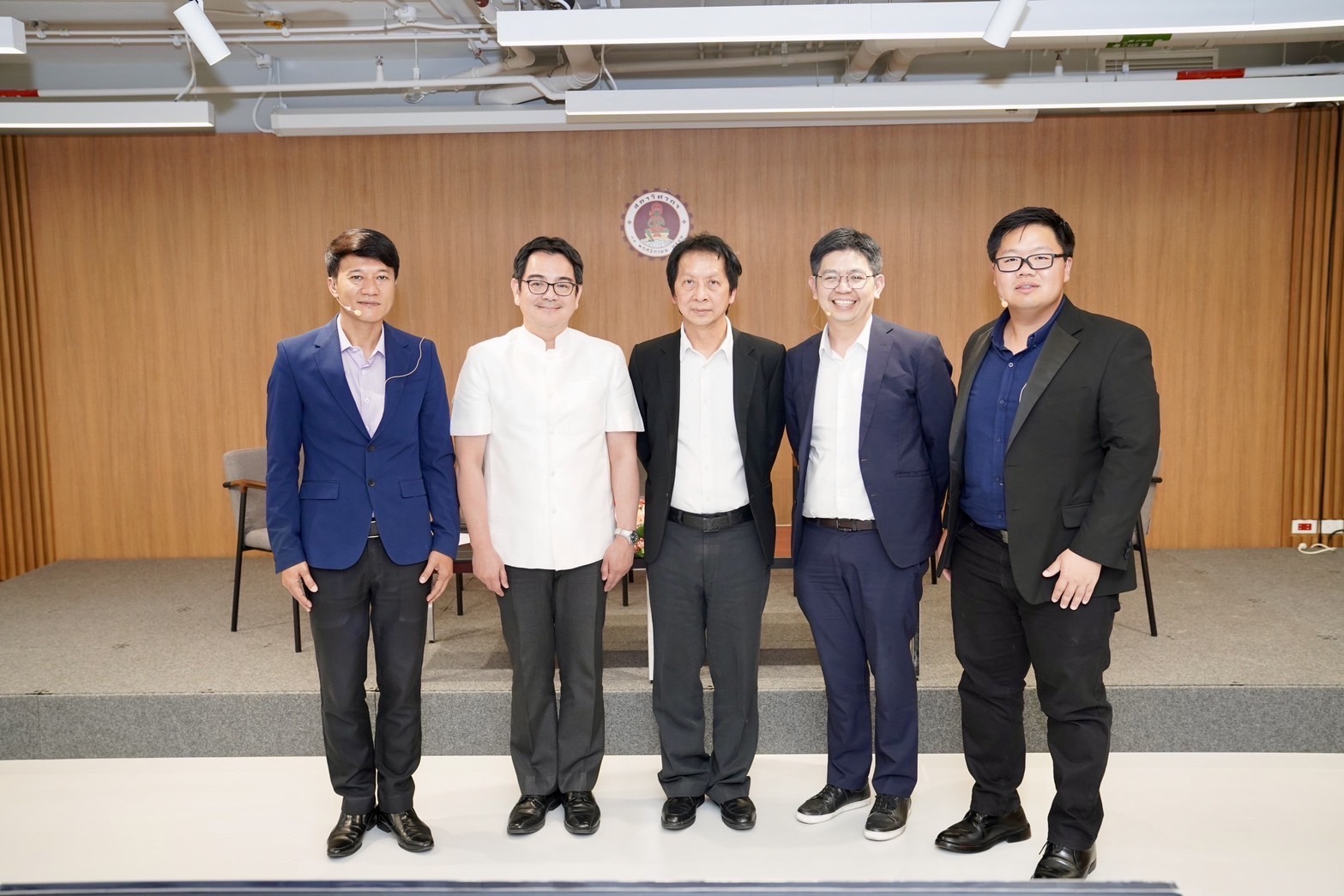 สศอ. ร่วมเสวนา “ผลกระทบของการเปิดตลาดค้าเสรี (FTA) ระหว่างไทยกับยักษ์ใหญ่ปิโตรเคมีโลก จีน และ GCC ต่อวิชาชีพวิศวกรไทย”