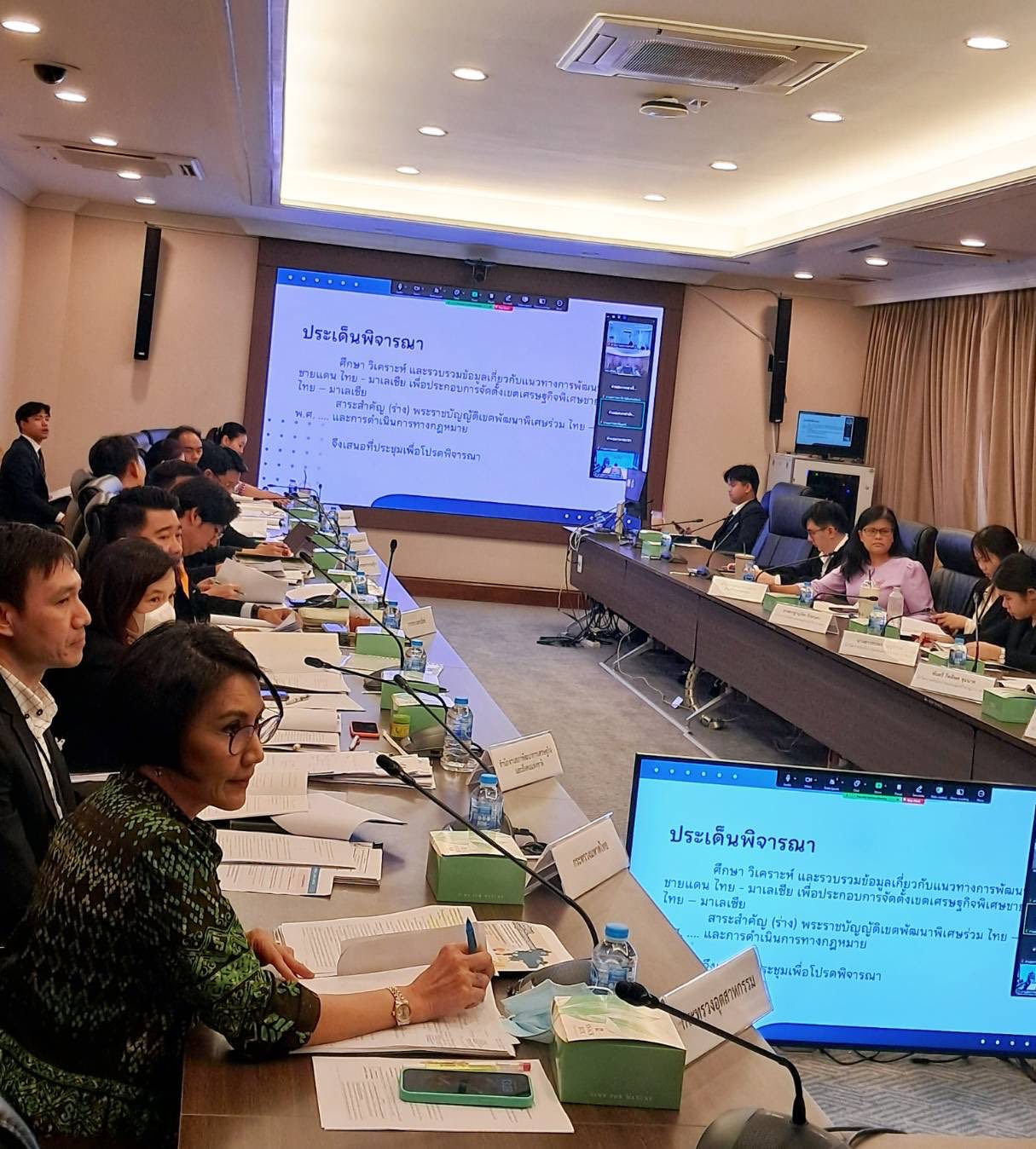 สศอ. เข้าร่วมการประชุมคณะทำงานเฉพาะกิจเพื่อพิจารณาแนวทางการจัดตั้งเขตเศรษฐกิจพิเศษชายแดนไทย-มาเลเซีย ครั้งที่ 1/2568