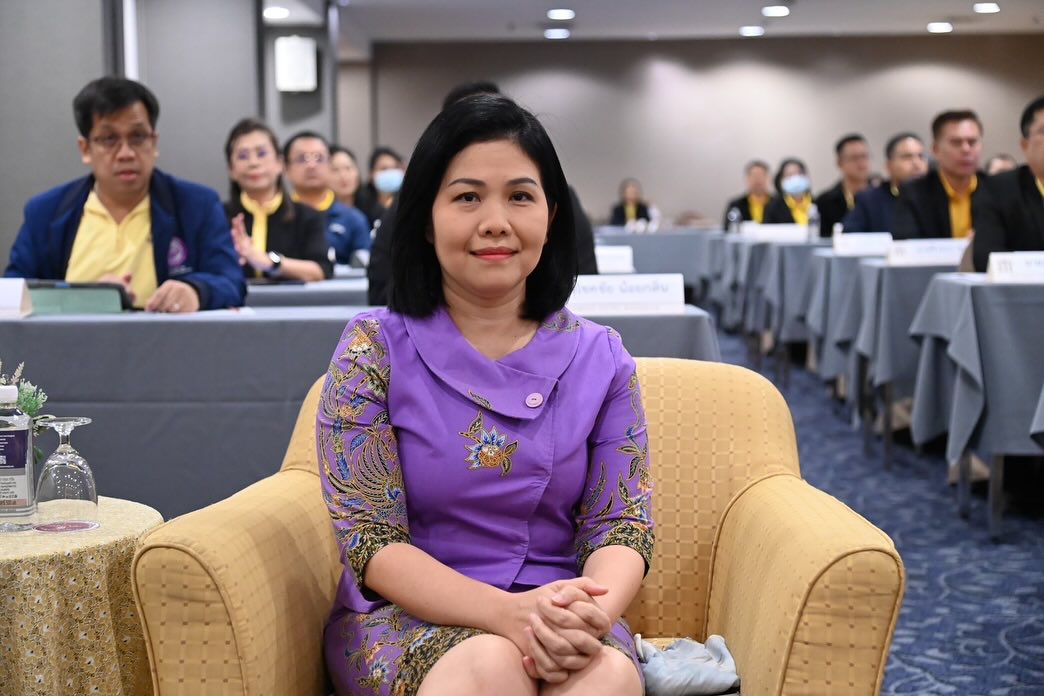 รศอ.ณิรดา ร่วมเป็นวิทยากรบรรยายในหัวข้อ “ภาพรวมของการพัฒนาอุตสาหกรรม” และ “การจัดการข้อมูลด้านเศรษฐกิจอุตสาหกรรมเพื่อการวางแผนและการบริหารยุทธศาสตร์ตามนโยบายของ อก." รุ่นที่ 2