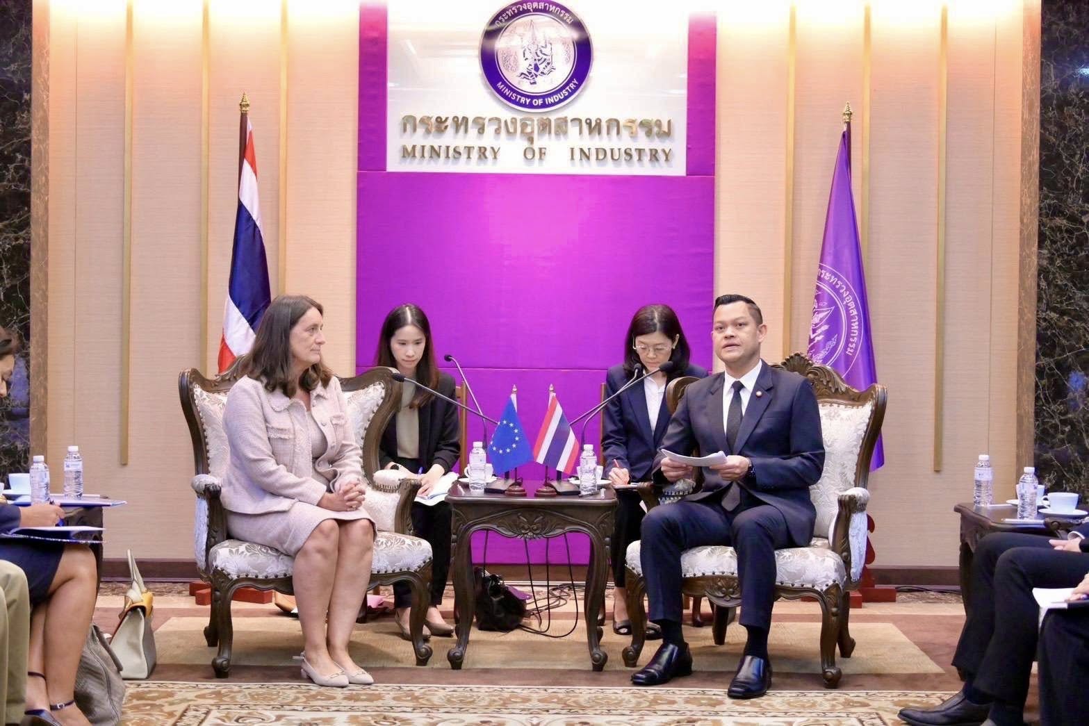 รัฐมนตรีว่าการกระทรวงอุตสาหกรรมให้การต้อนรับเอกอัครราชทูตวิสามัญผู้มีอำนาจเต็มแห่งสหภาพยุโรปประจำประเทศไทย และคณะ หารือยกระดับความร่วมมือด้านเศรษฐกิจอุตสาหกรรมระหว่างไทยและสหภาพยุโรป