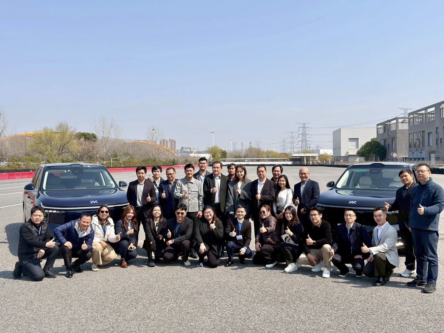 สศอ. ร่วมกับสถาบันยานยนต์ และสมาคมยานยนต์ไฟฟ้าไทย นำคณะผู้แทนจากสาธารณรัฐประชาธิปไตยประชาชนลาว และสาธารณรัฐสังคมนิยมเวียดนาม เข้าพบหารือหน่วยงาน ณ นครเซี่ยงไฮ้ สาธารณรัฐประชาชนจีน เพื่อเสริมสร้างเครือ