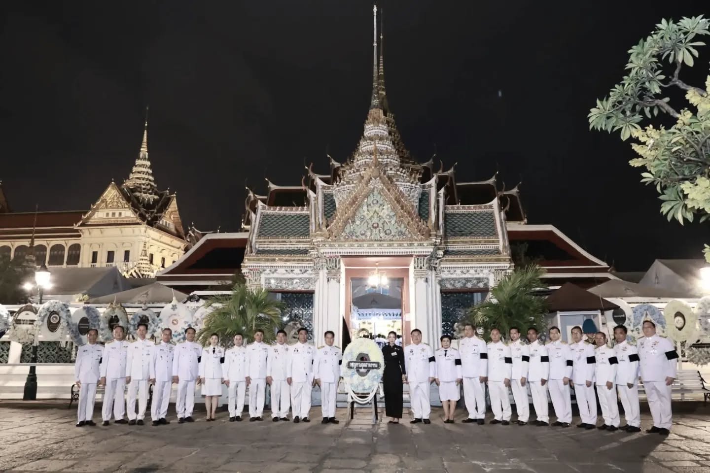 "กระทรวงอุตสาหกรรม" ได้รับพระราชทานพระบรมราชานุญาตเป็นเจ้าภาพการบำเพ็ญกุศลพระพิธีธรรมสวดพระอภิธรรมพระบรมศพ สมเด็จพระนางเจ้าสิริกิติ์ พระบรมราชินีนาถ พระบรมราชชนนีพันปีหลวง 
