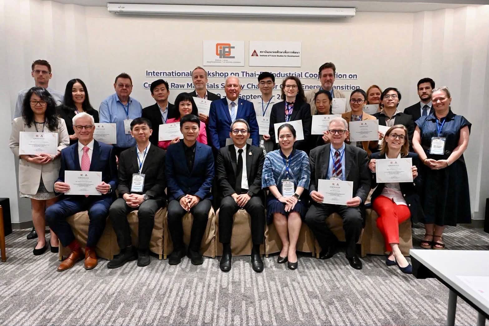 ผศอ. เป็นประธานในพิธีปิดการประชุมเชิงปฏิบัติการนานาชาติ “International Workshop on Thai-EU Industrial Cooperation on Critical Raw Materials Supply Chain for Clean Energy Transition”