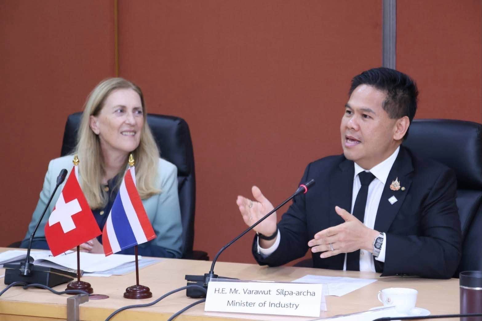 รัฐมนตรีว่าการกระทรวงอุตสาหกรรมให้การต้อนรับปลัดกระทรวงกิจการเศรษฐกิจสมาพันธรัฐสวิส หารือการส่งเสริมความร่วมมือด้านเศรษฐกิจอุตสาหกรรม