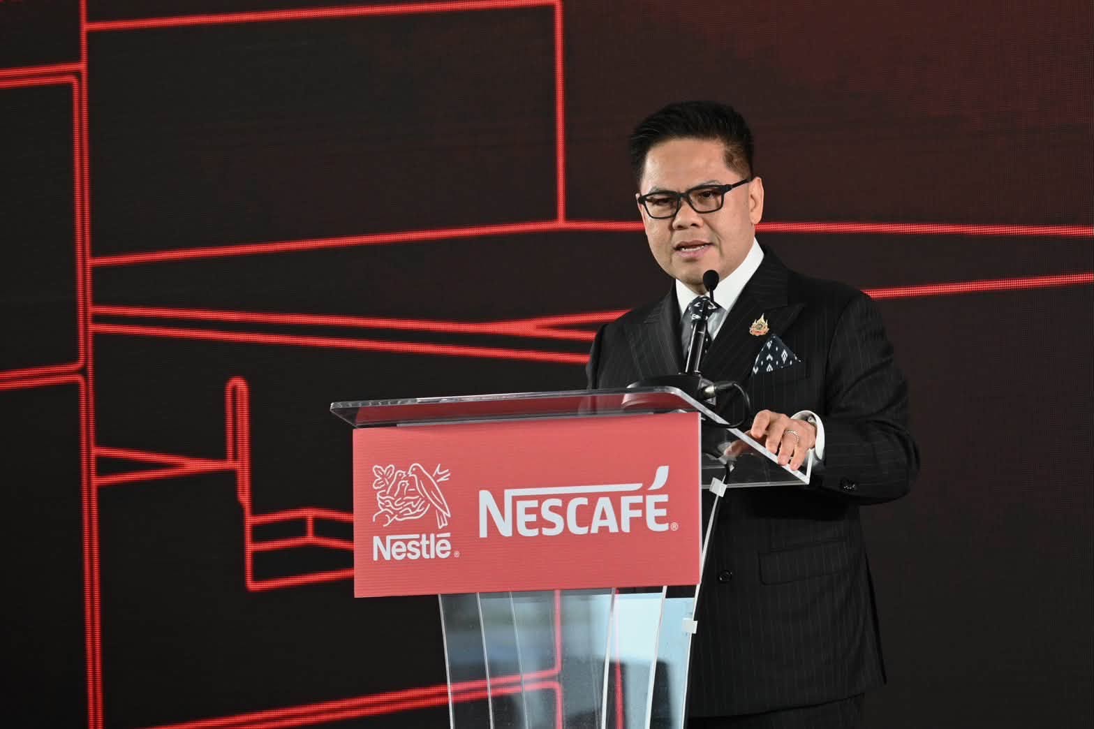 "วราวุธ" วางศิลาฤกษ์โรงงานกาแฟเนสท์เล่แห่งใหม่ ย้ำเป้าหมายยกระดับไทยเป็นฐานอุตสาหกรรมชั้นนำ สร้างมูลค่าสูง ชี้อนาคตภาคการผลิต ต้องนำเทคโนโลยีมาเพิ่มศักยภาพให้มนุษย์