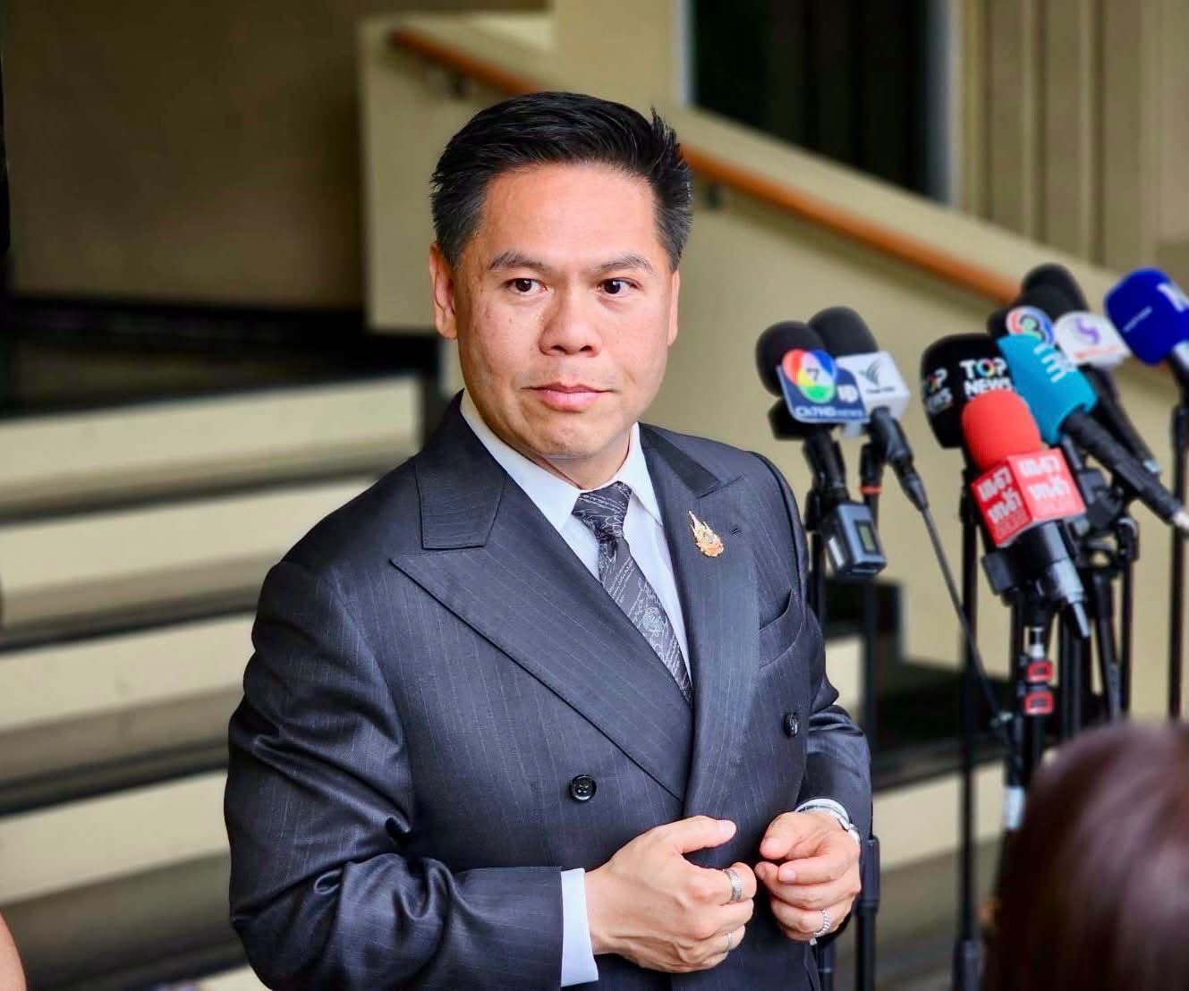 “วราวุธ” สั่งคุมเข้ม แผงโซลาร์เซลล์-อุปกรณ์ประกอบ ตีตรา มอก. สกัดสินค้าด้อยมาตรฐาน ครอบคลุมโซลาร์เซลล์ทั้งระบบ เพิ่มความปลอดภัยให้พี่น้องประชาชน ฝ่าฝืนโทษหนัก ทั้งจำ-ปรับ